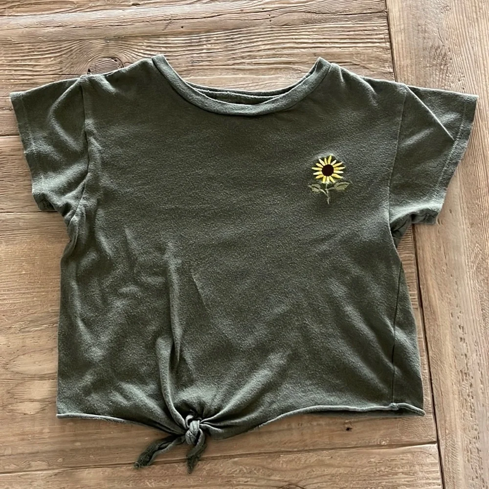 Tucker and Tate Crop Top Size Small 7/8
